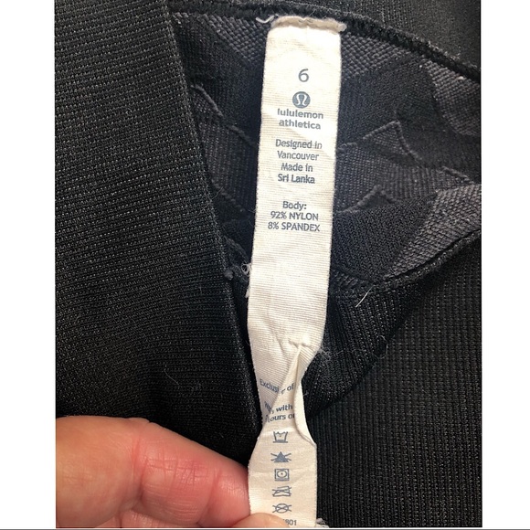 Lululemon Ebb To Street Black Chevron Yoga Pants 6 - Picture 7 of 7